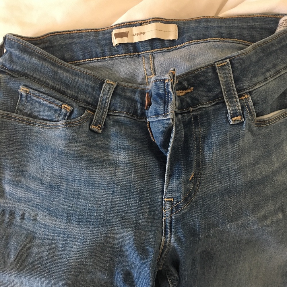 Denim Levi’s jeans/leggings